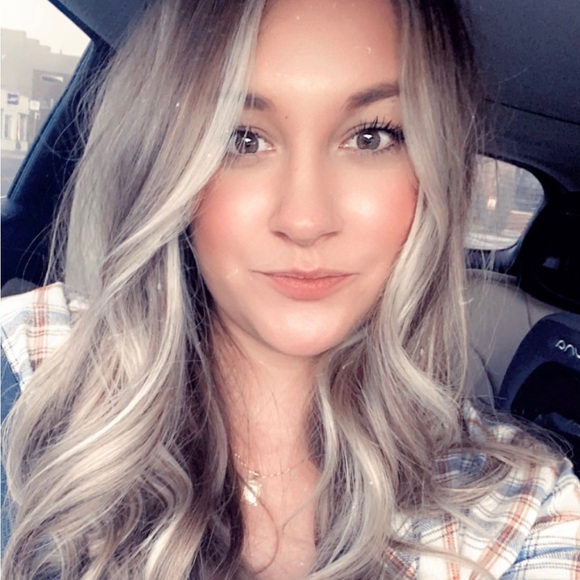 Meet your Posher, Leah - Picture 1 of 1